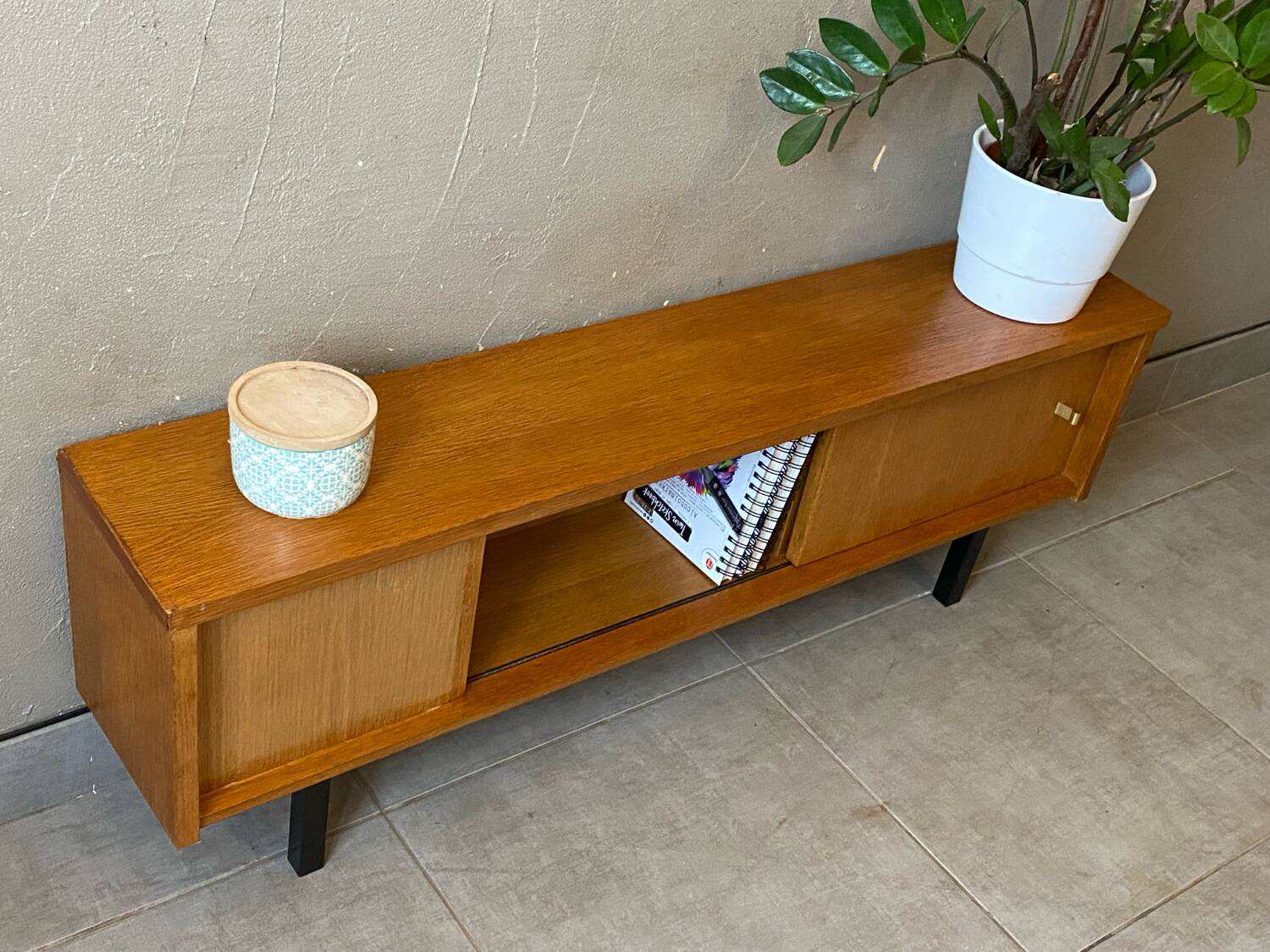 Small vintage wooden sideboard (TV cabinet)