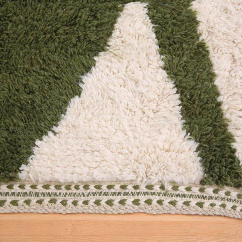 Moroccan Berber rug decorated 200cmx300cm