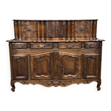 Buffet provençal Louis XV à glissants en noyer, fabrication des années 1950