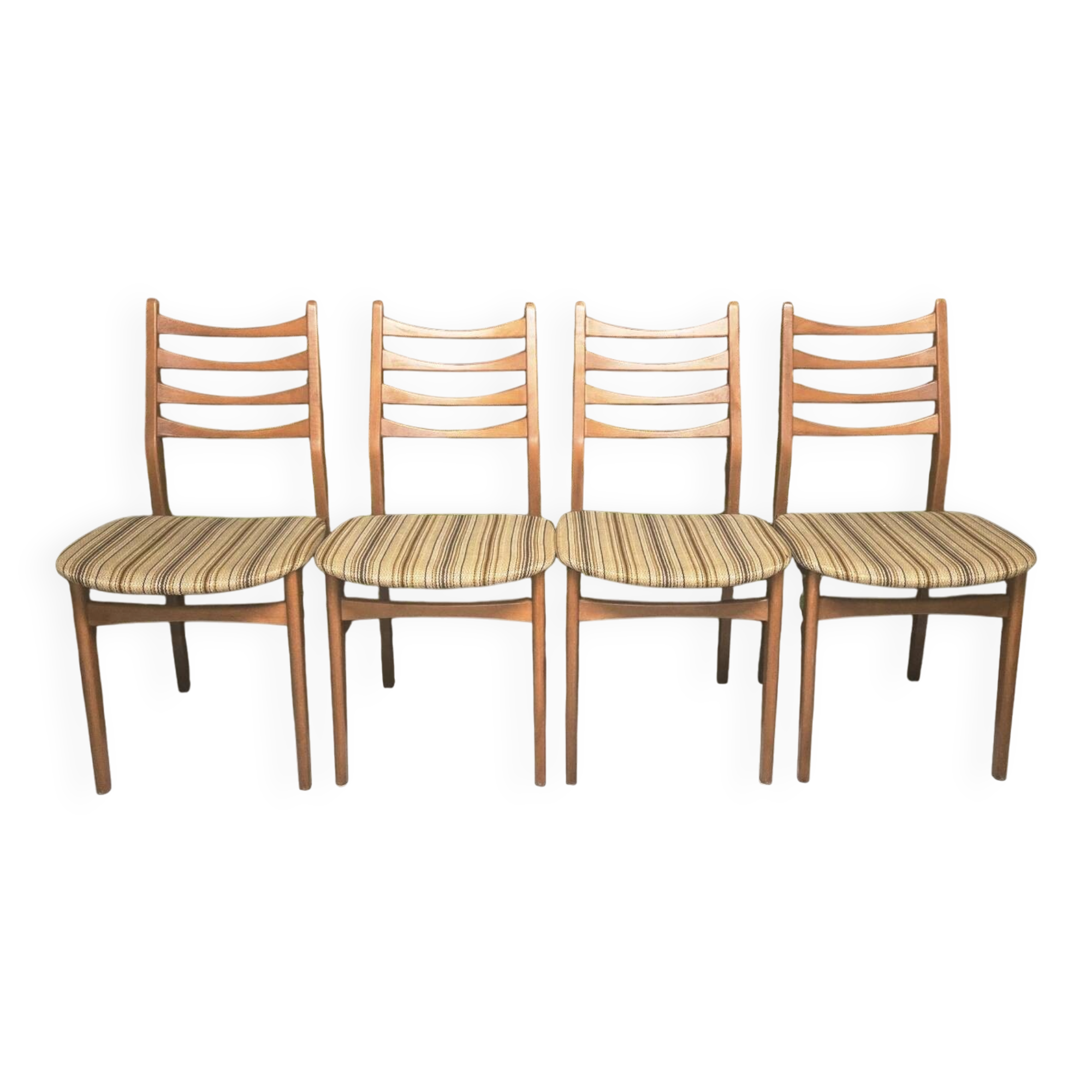 Set of 4 vintage Scandinavian chairs from the 60s/70s.