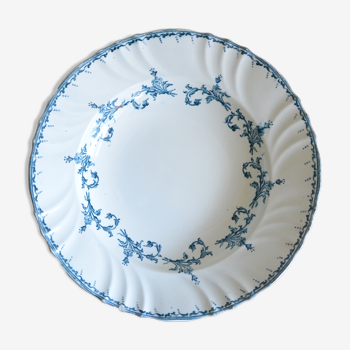 Chantilly hollow dish from the Longwy factory