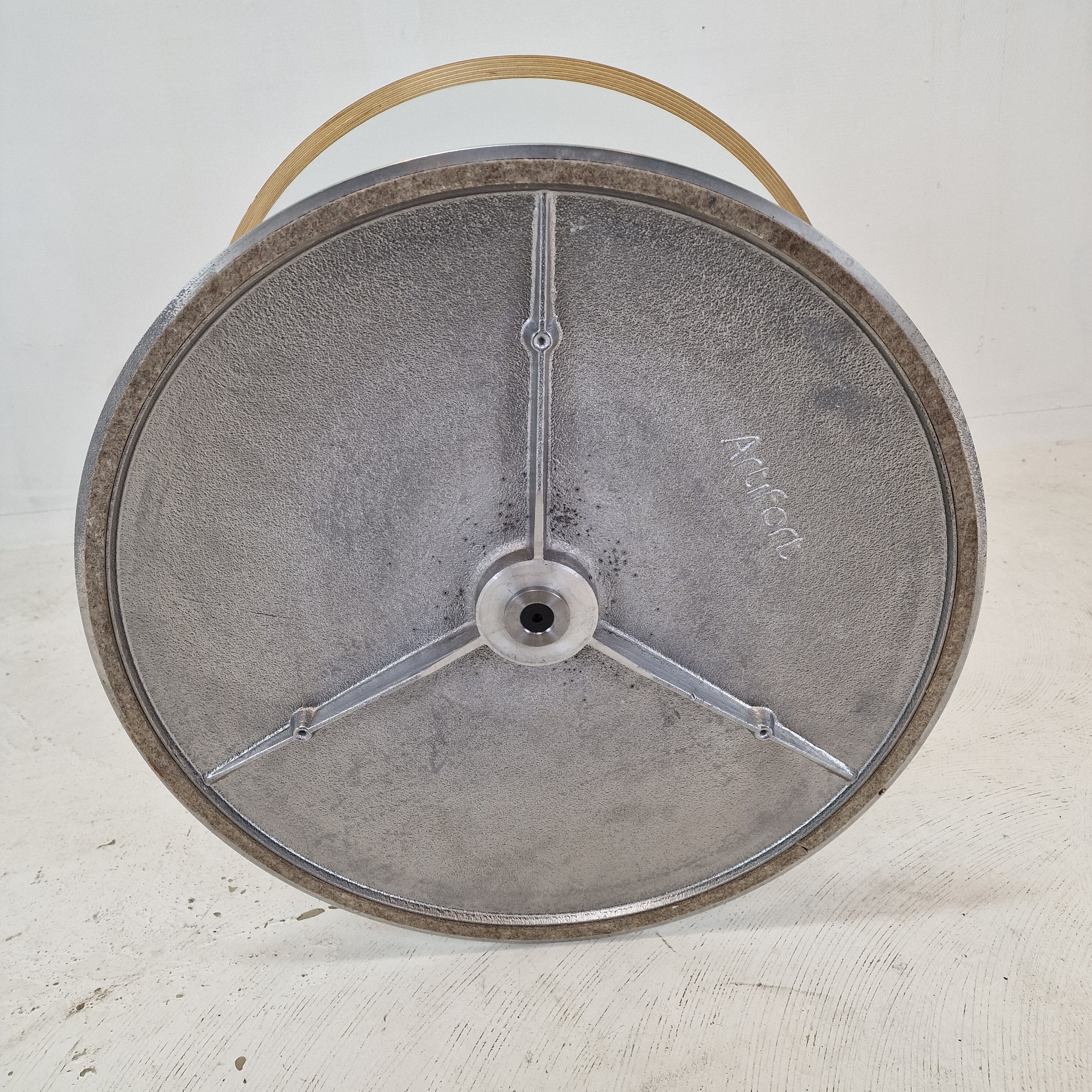 Round coffee table by Heoffrey Harcourt for Artifort