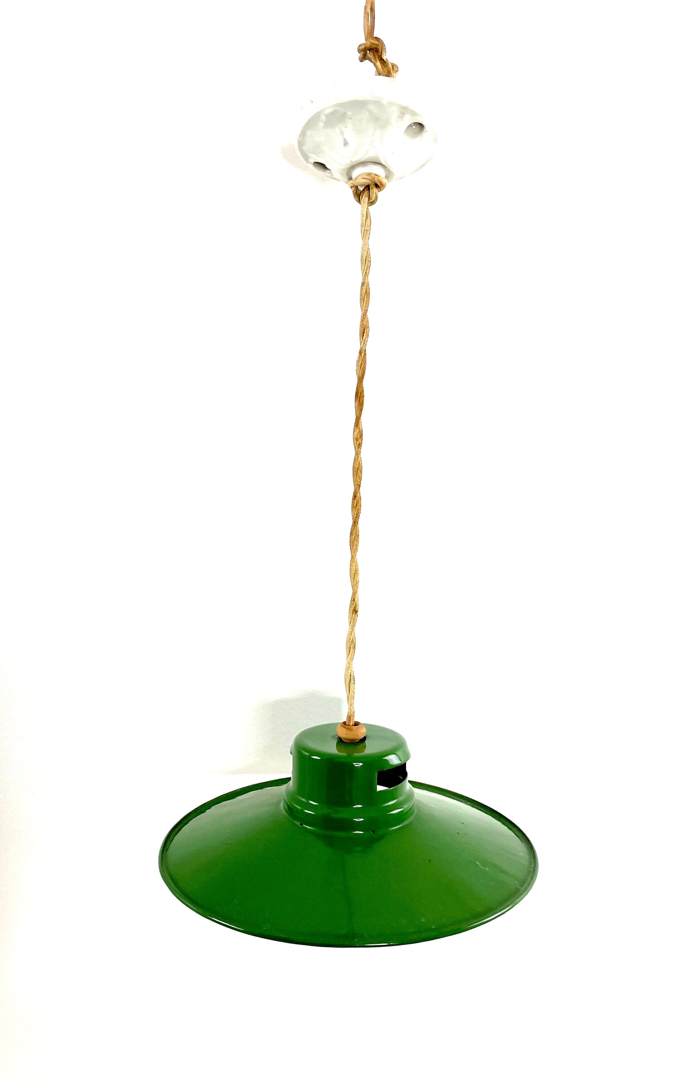 Suspension émaillée Lumière Pintsch