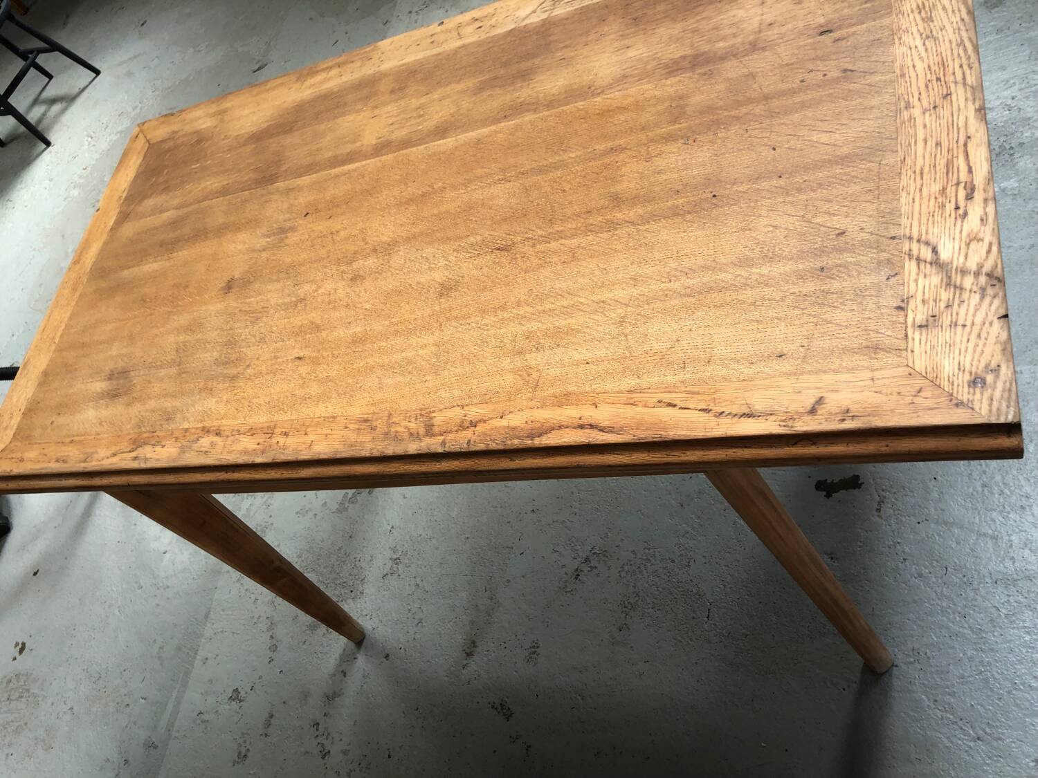 Ancienne table de bistrot en chêne