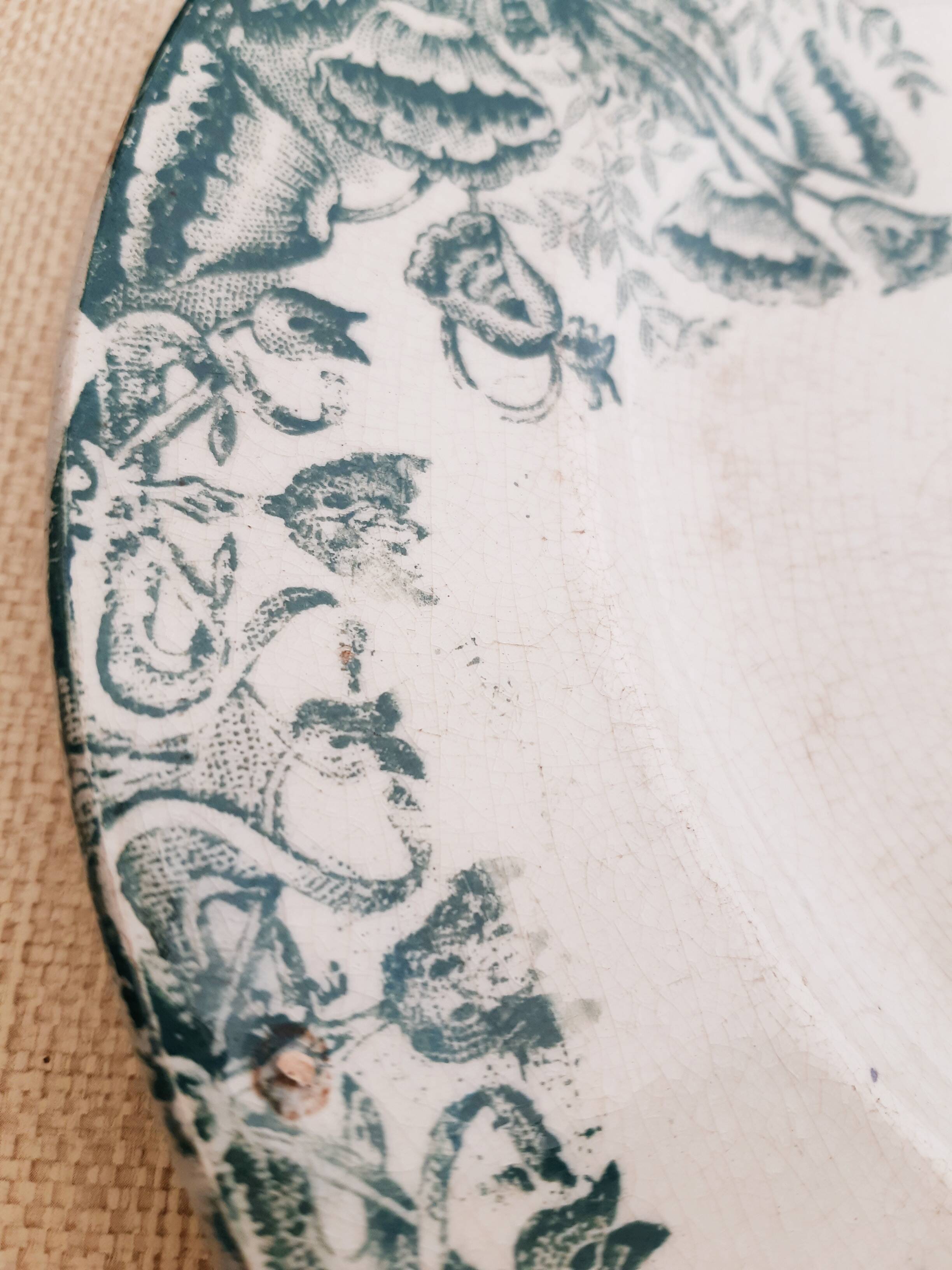 Flat plate Saint Amand, iron earth, A. Lebacqz & M. Bouchart, antique French