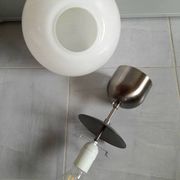 Plafonnier en opaline et métal chromé