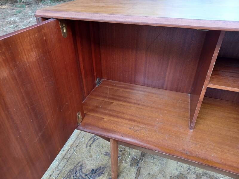 Vintage Scandinavian style sideboard in elm from the 1960s - Low buffet