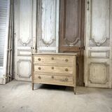 Louis XVI chest of drawers in bleached walnut circa 1800