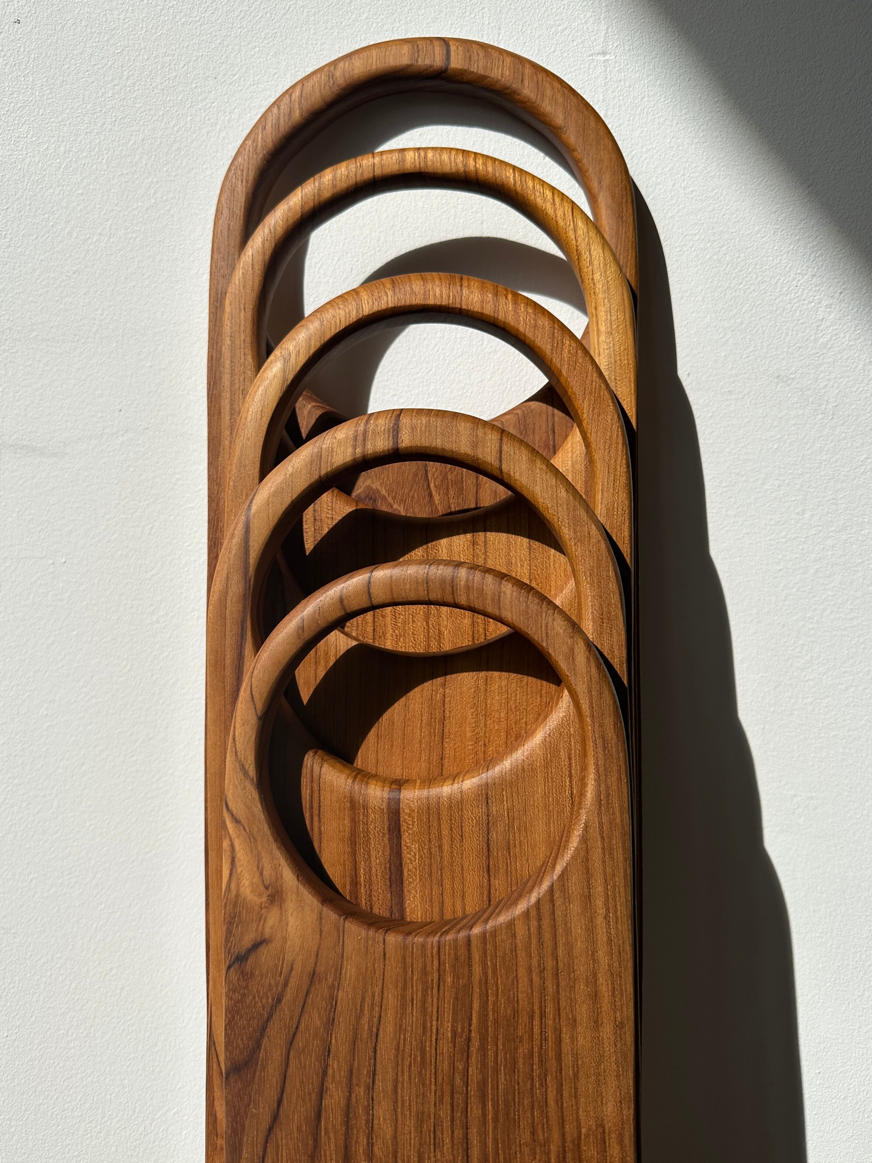 Cutting or presentation board of monoxyl teak with handle (T1)