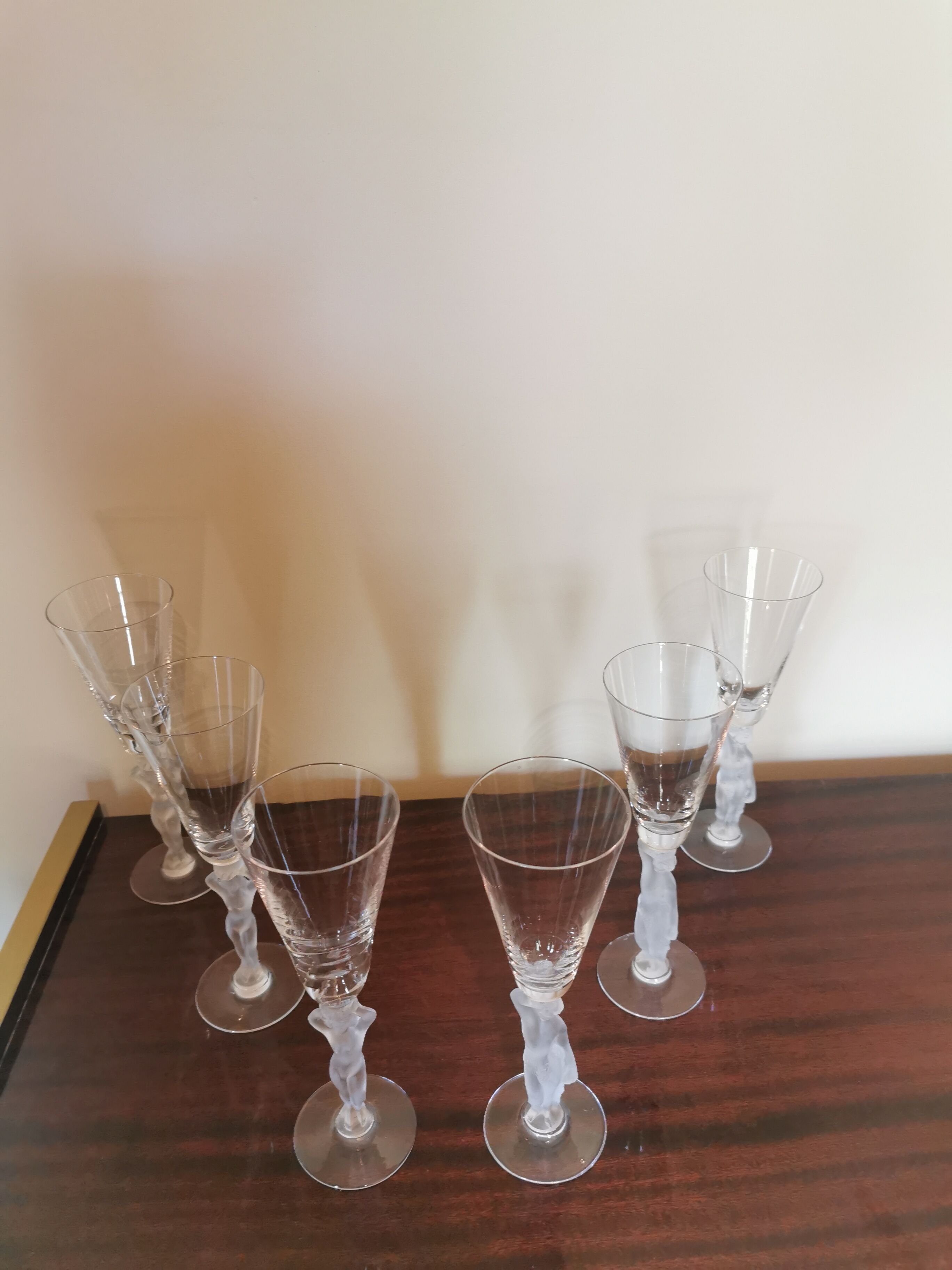 Series of 6 flutes with Champagne Venus and Bacchus in Bayel crystal