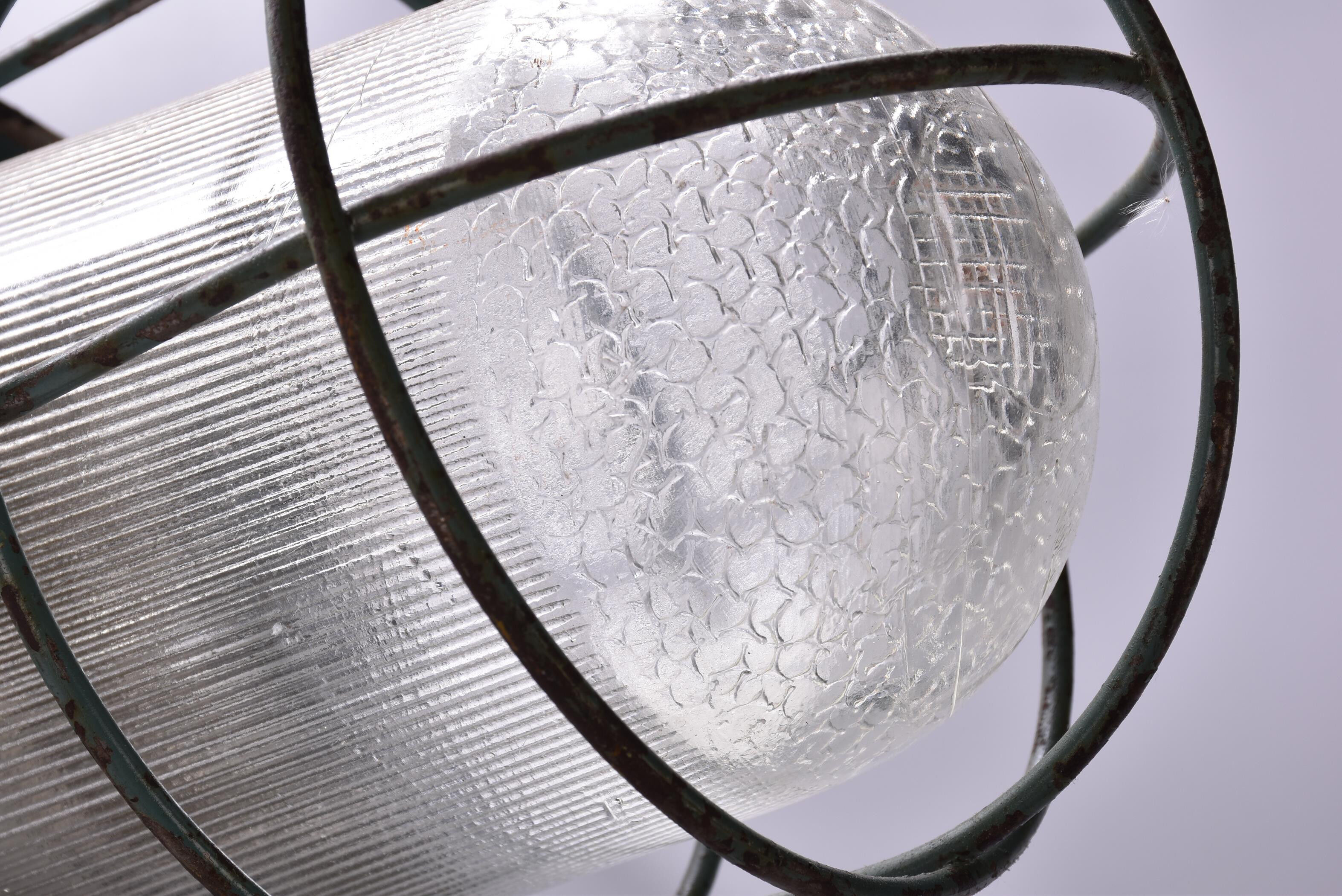 Lampe de cage industrielle