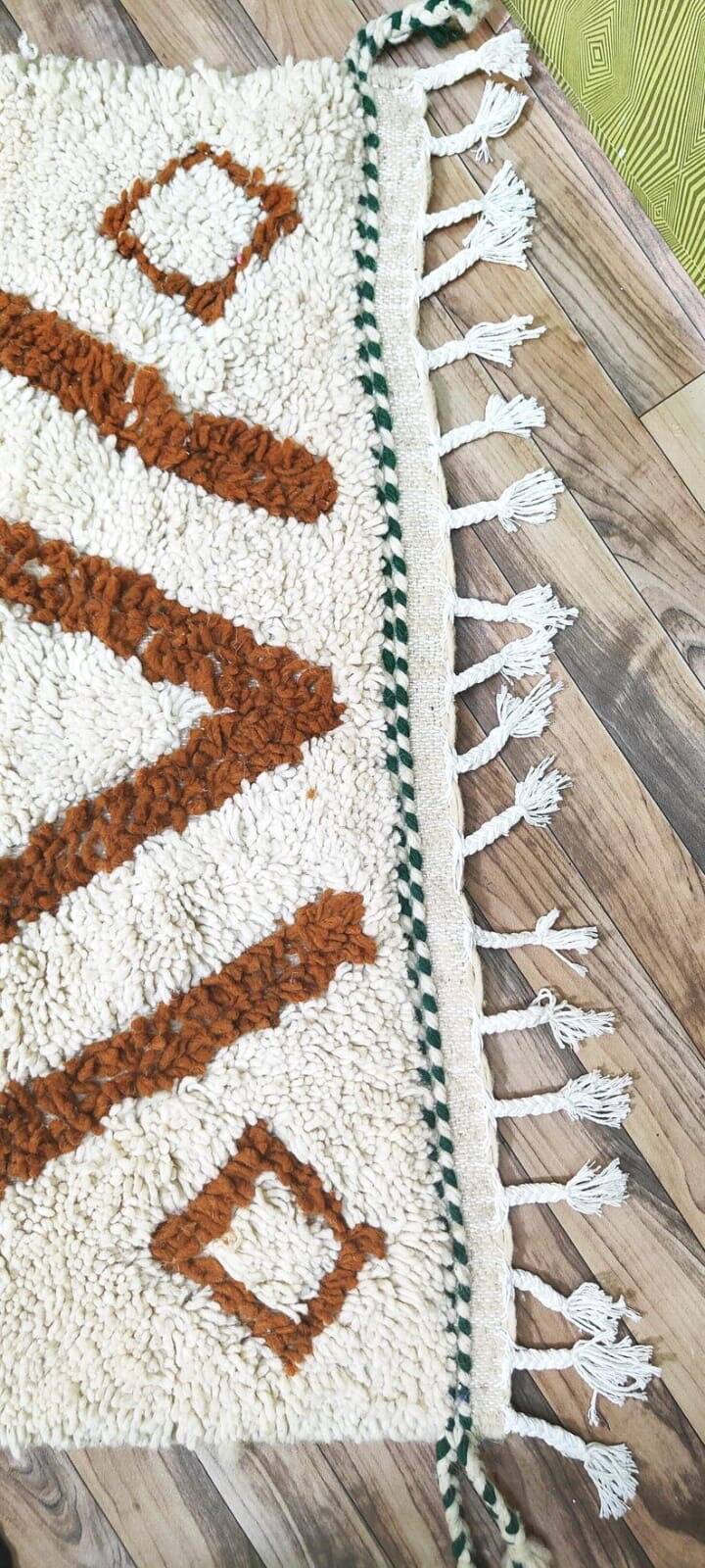 Medium traditional wool rug size 100x200 cm