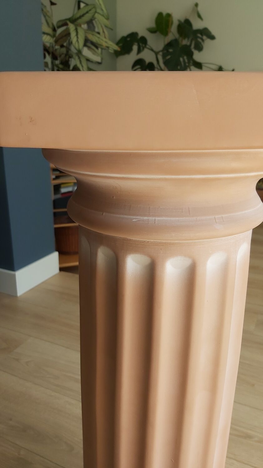 Pink plaster column