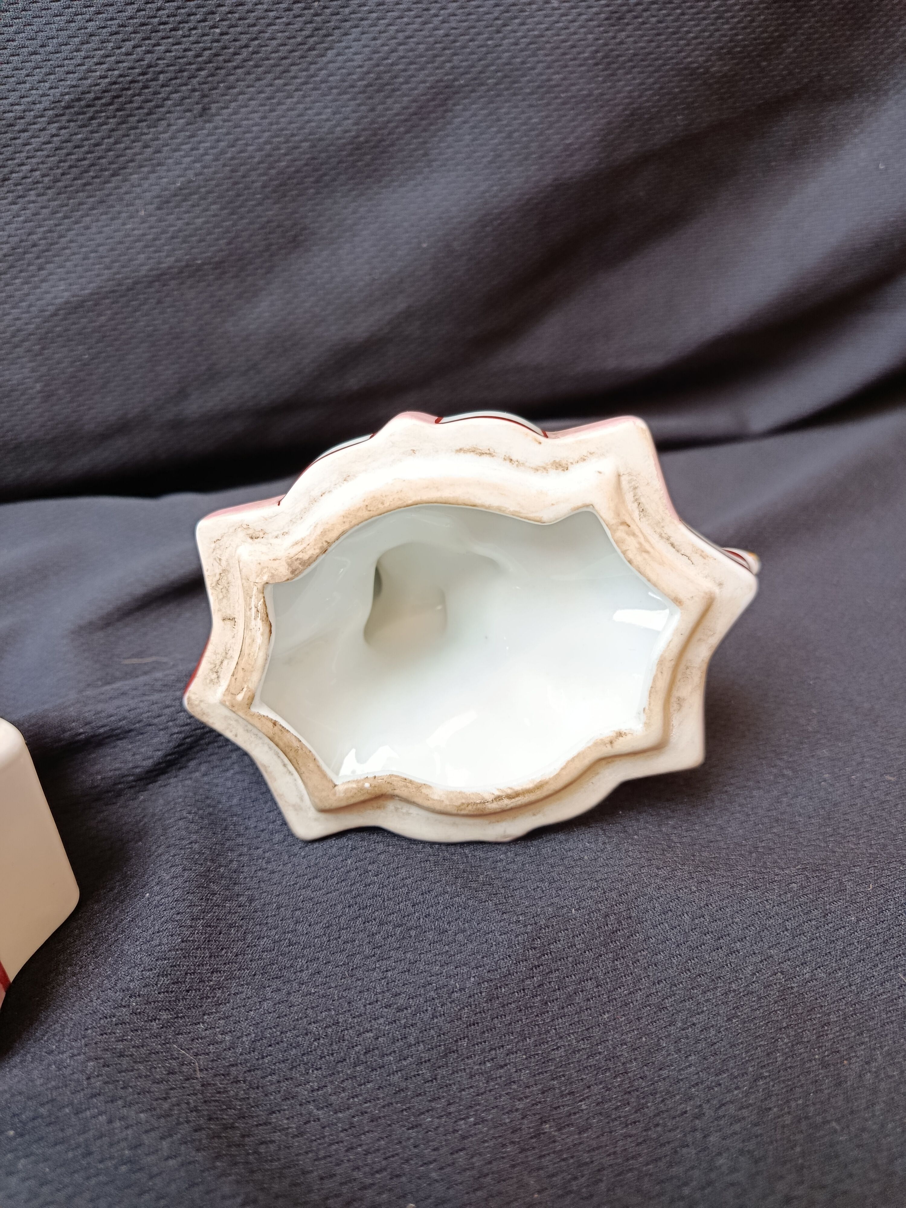 Ballerina jewellery box in porcelain