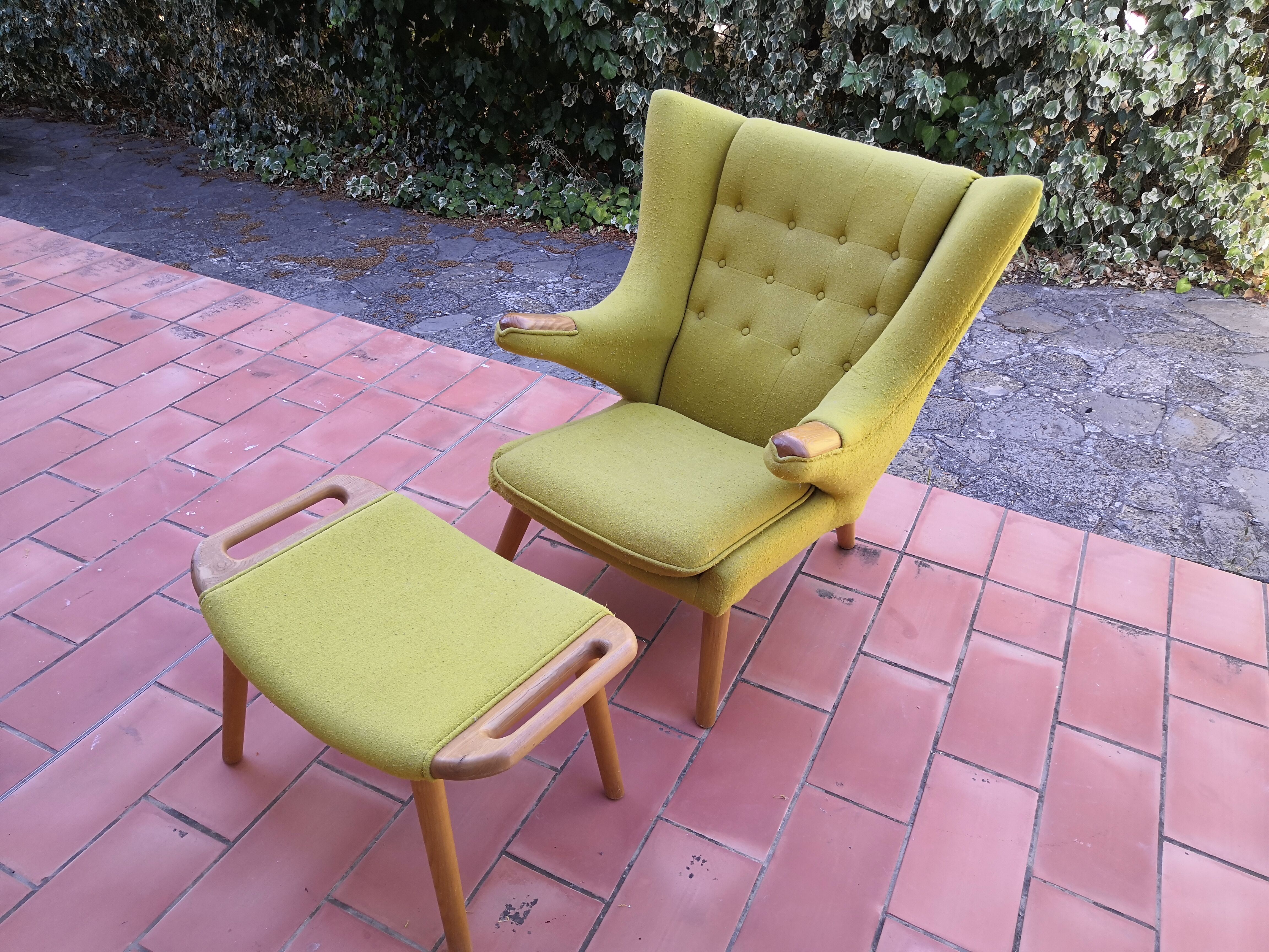 Fauteuil et repose-pieds vintage Papa Bear en tissu bouclette vert et chêne