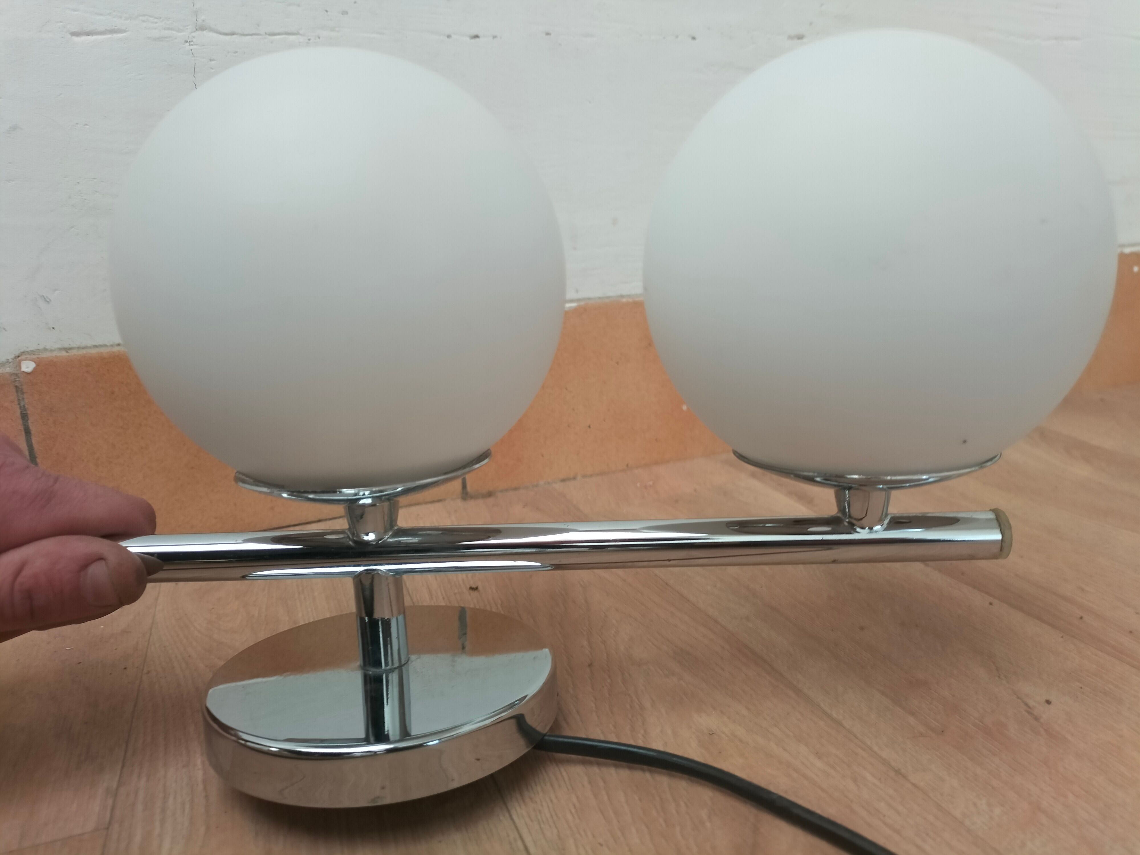 Wall lamp balls