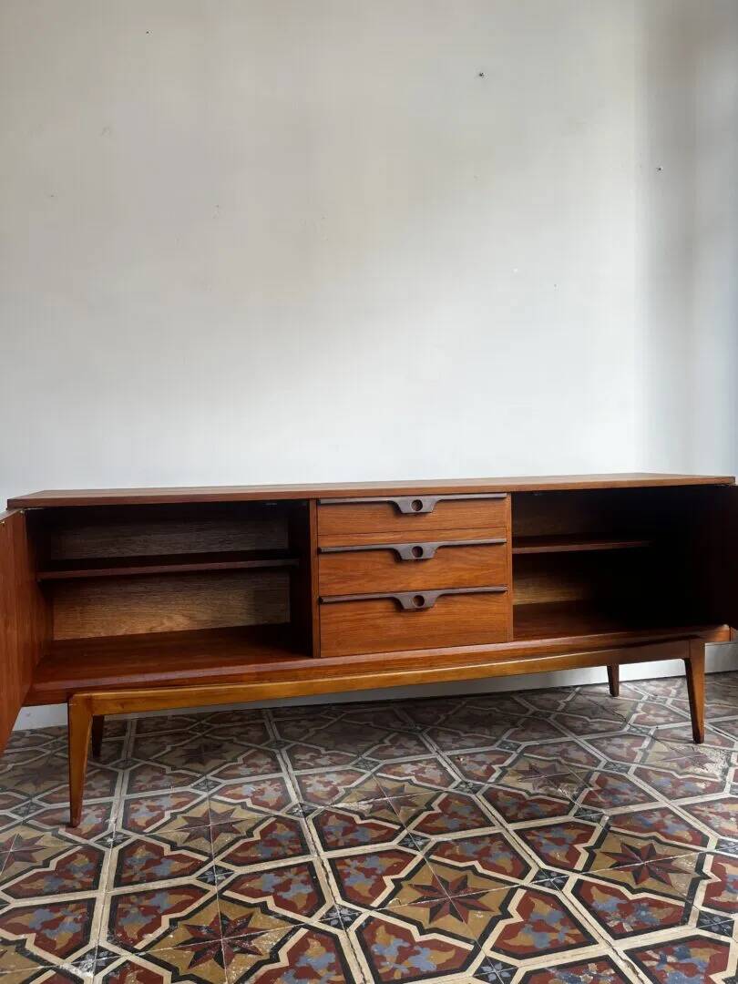 Buffet moderne du milieu du siècle – Meubles Stonehill