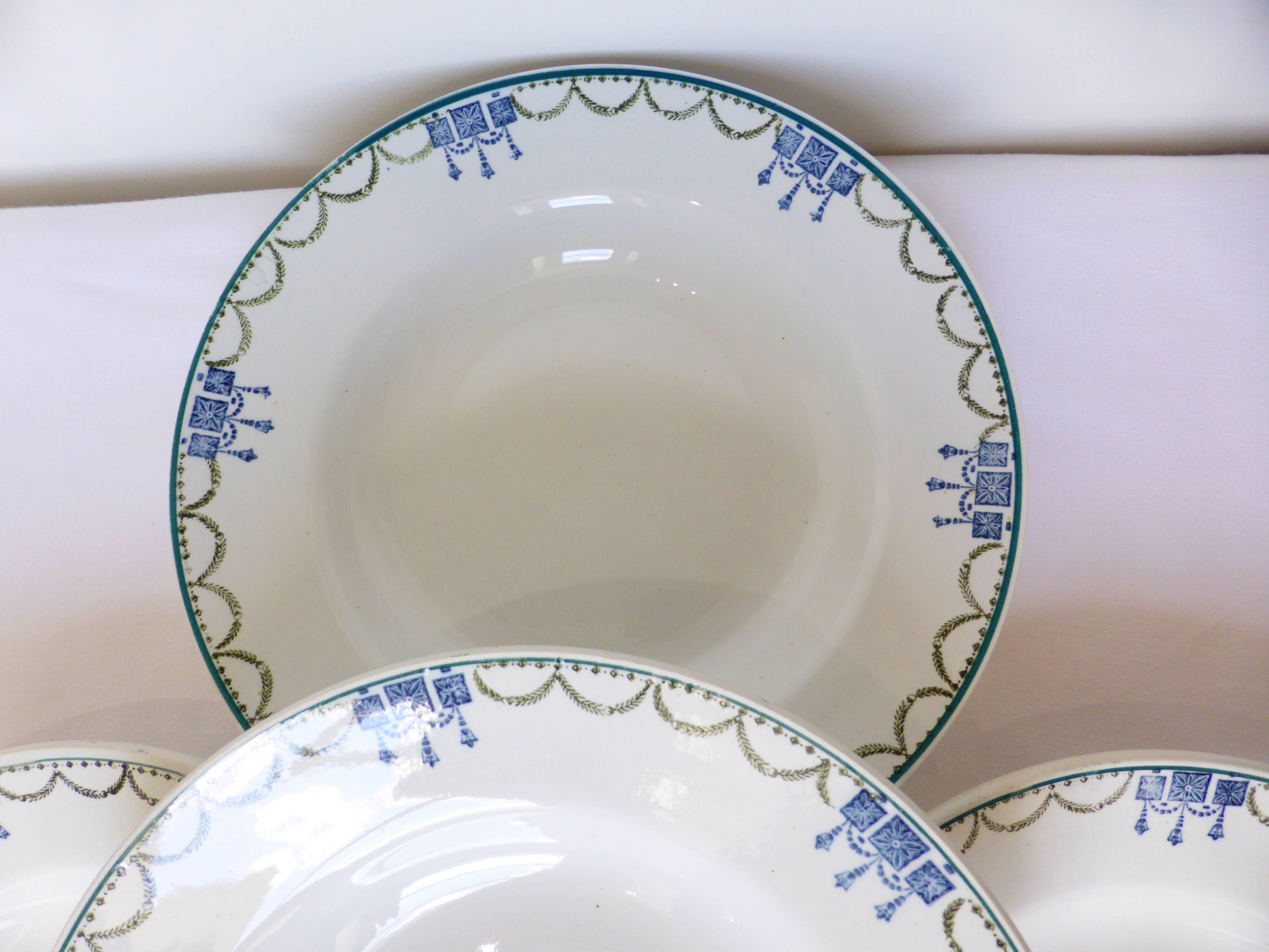 4 assiettes creuses vintage de St Amand 220631