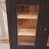 Vitrine ancienne sur pieds
