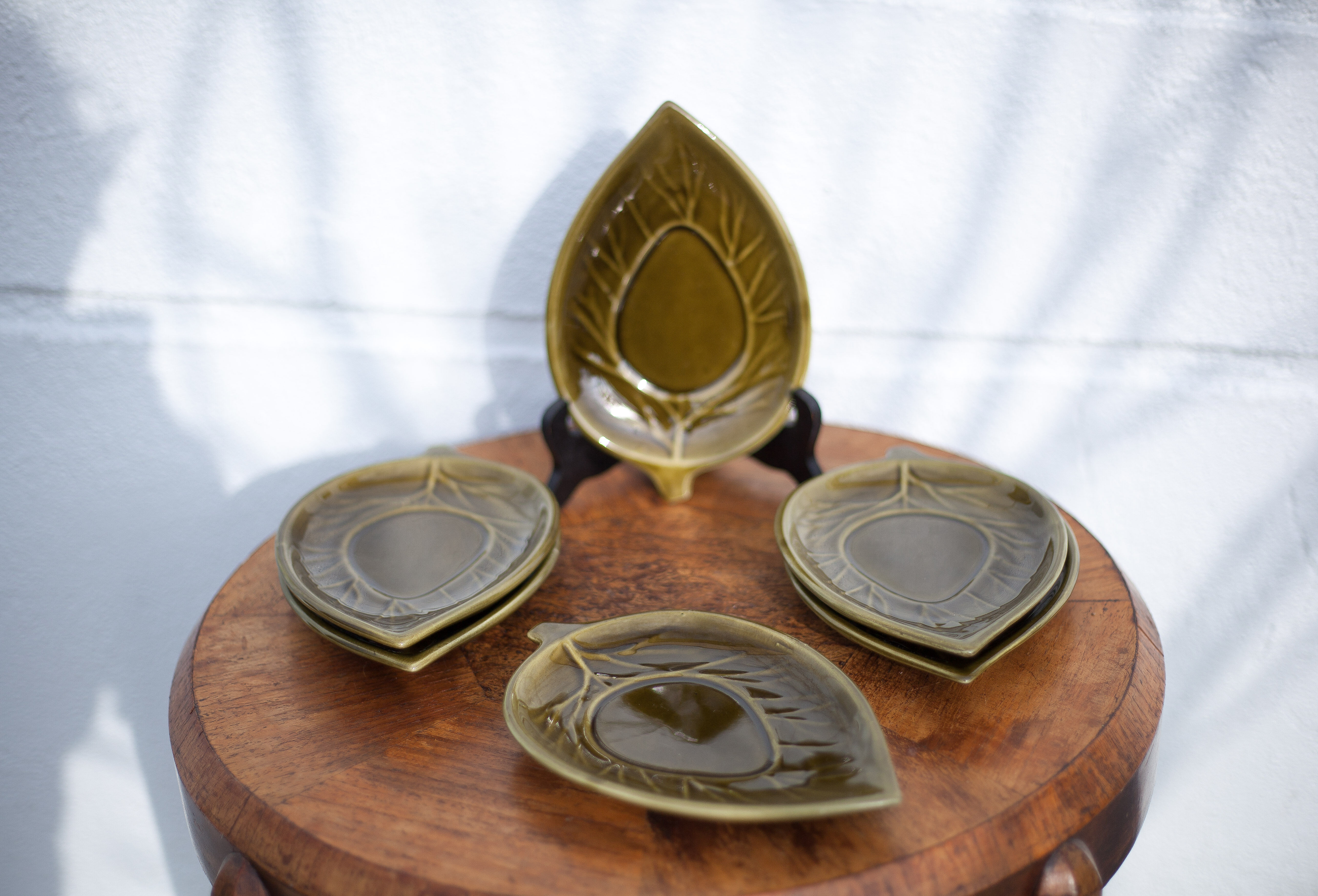 Service ceramic dishes Secla Portugal x 6,retro olive ceramic leaf dish, presentation