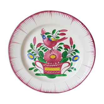 Plate with earthenware bird