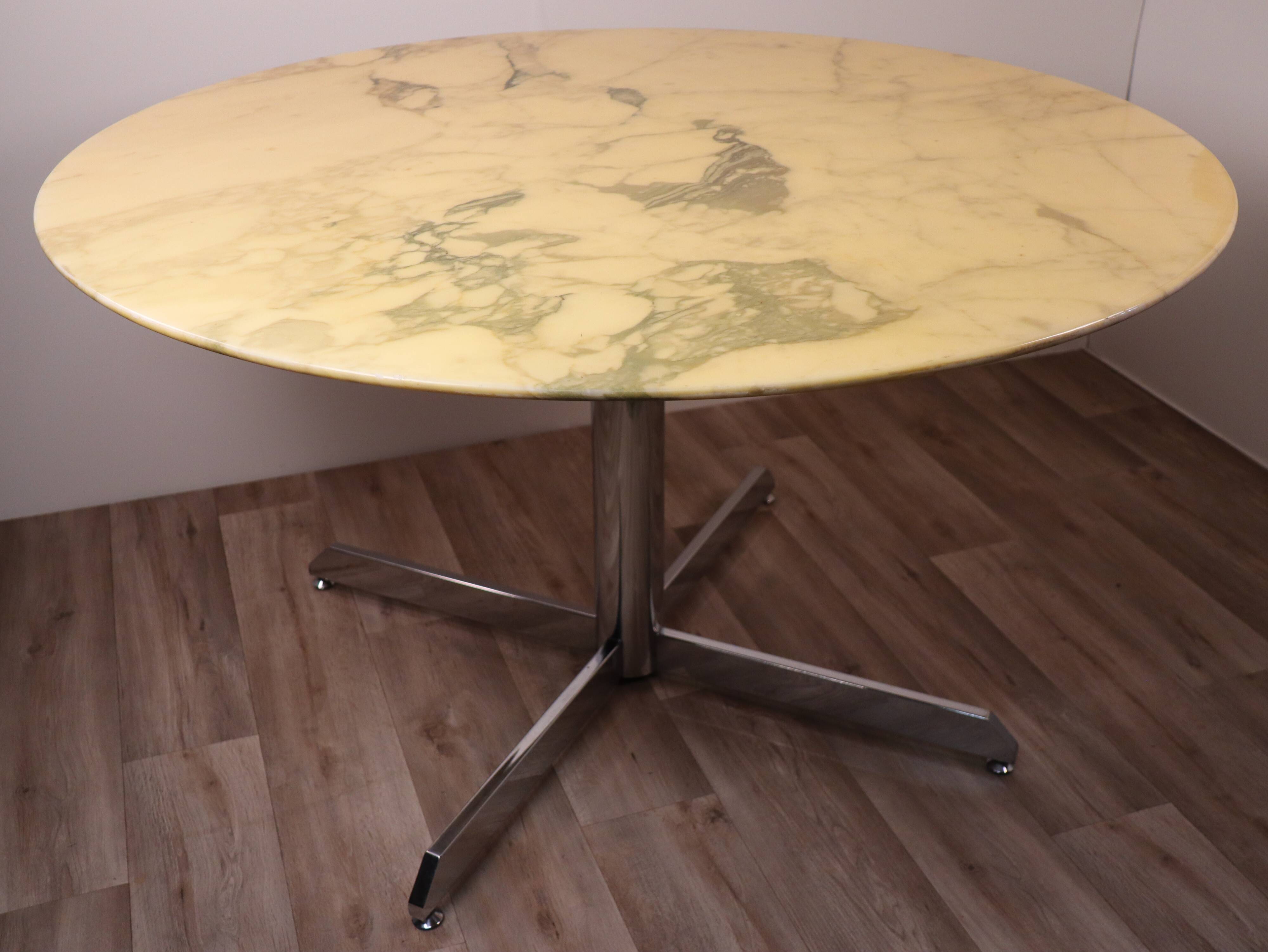 Table de repas Roche Bobois en marbre 1970