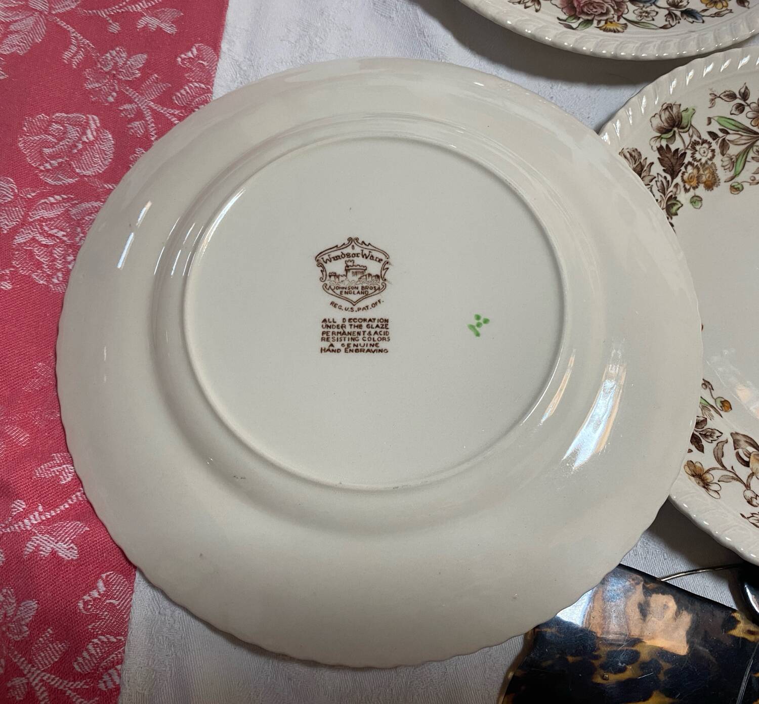 Lot de 4 assiettes à dessert Johnson Bross