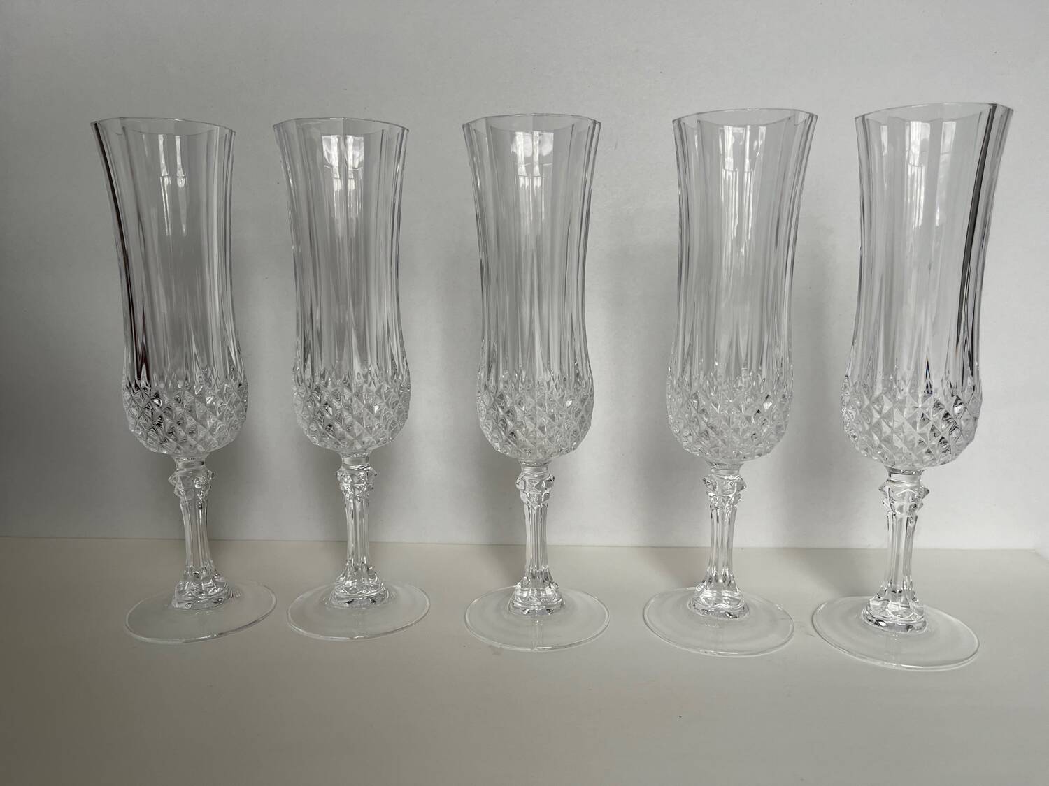 5 crystal champagne flutes