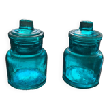 Deux petits pot en verre bleu turquoise