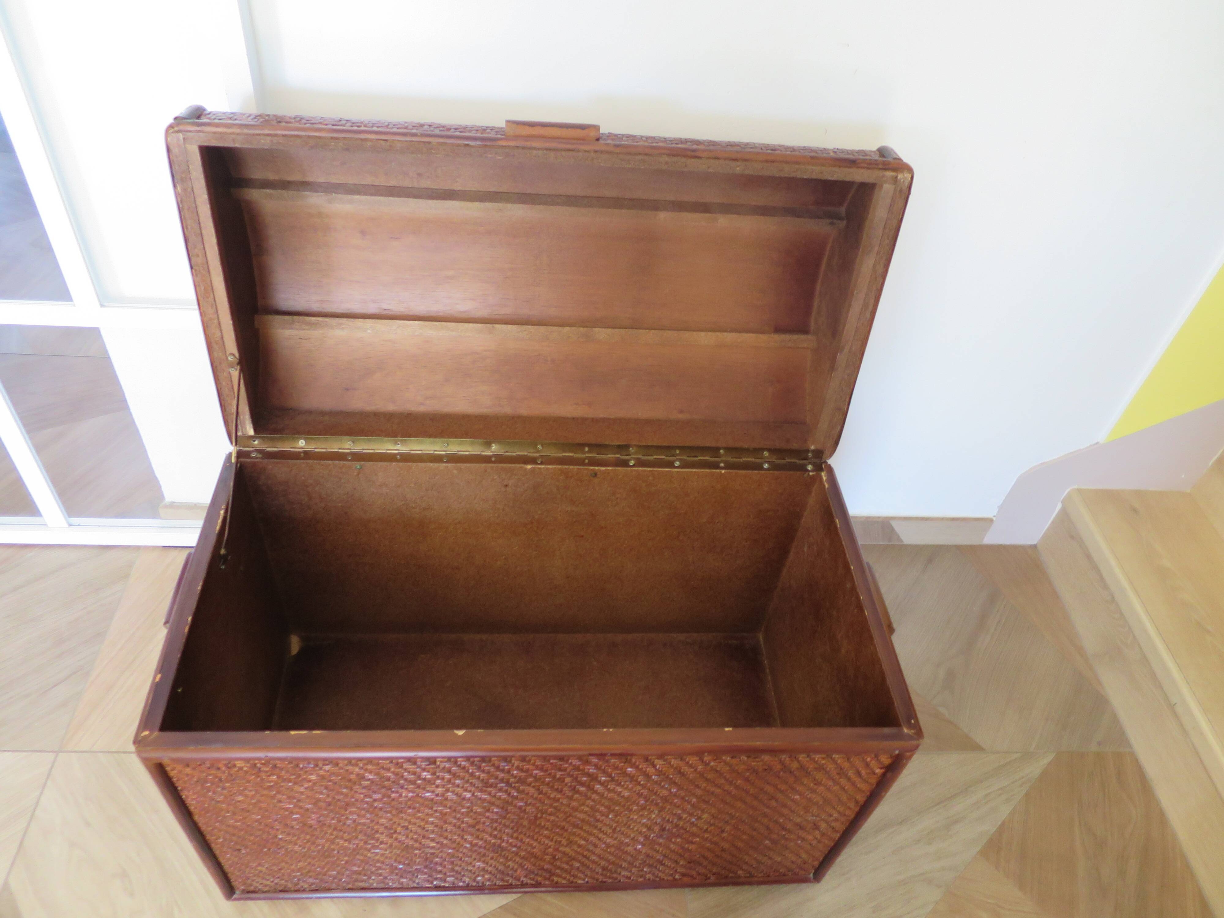 Vintage storage chest - curved - woven rattan - 1970s - mahogany colour