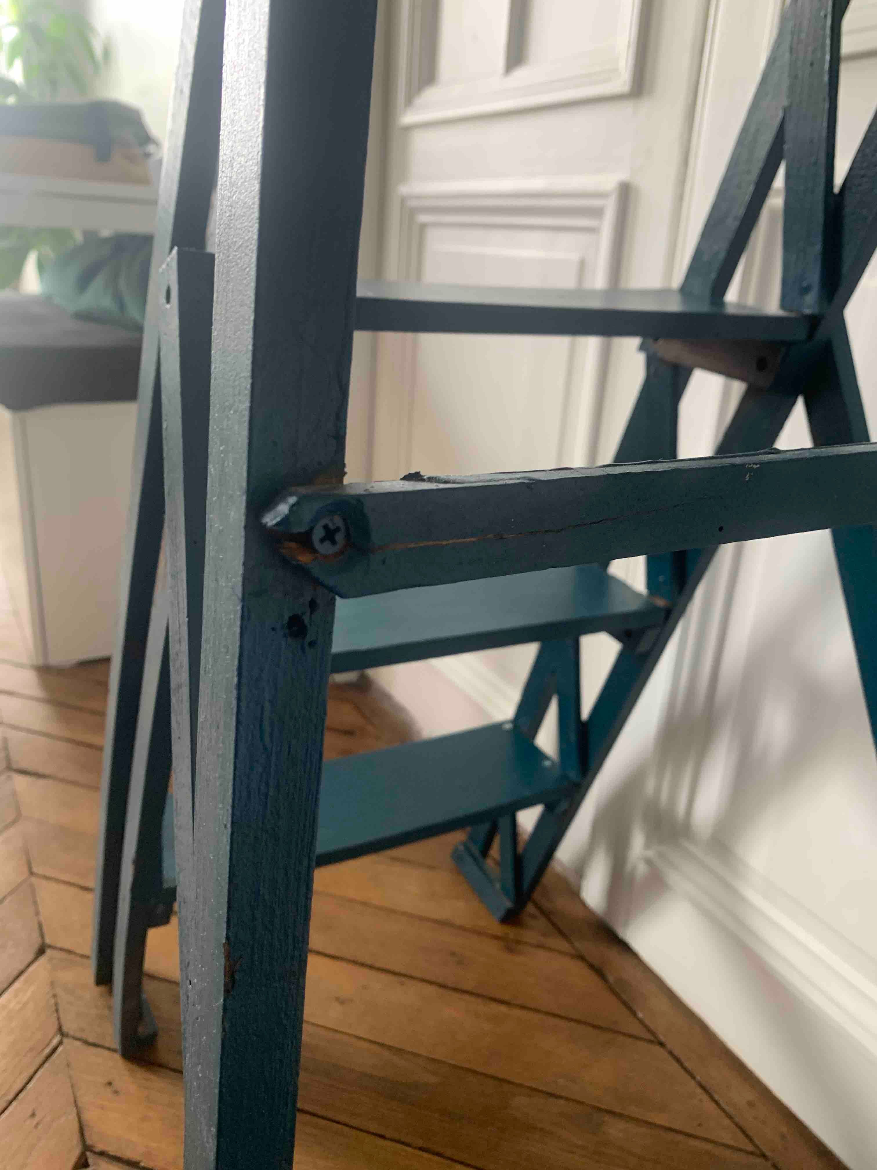 Stepladder library / deco painter