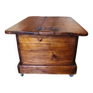 table basse en bois (coffre