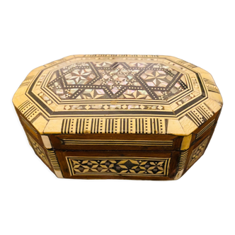 Syrian box in marquetry