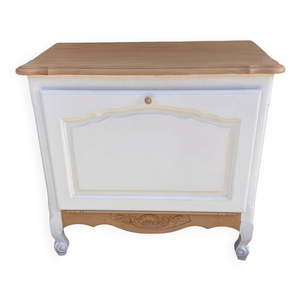 Meuble vintage rénové en bois brut et blanc