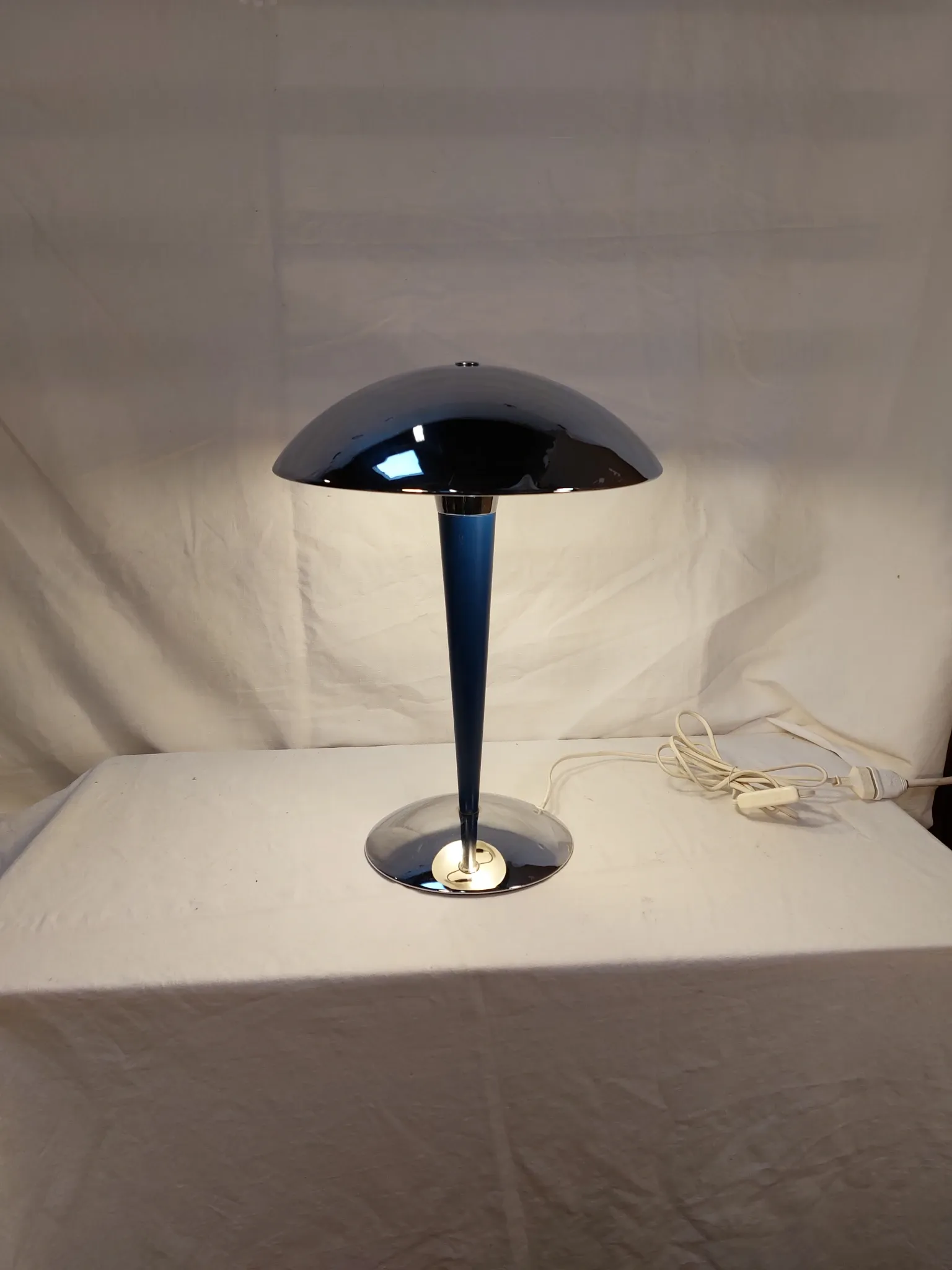Vintage blue and chrome ocean liner lamp, double lighting, Collins 70s style.