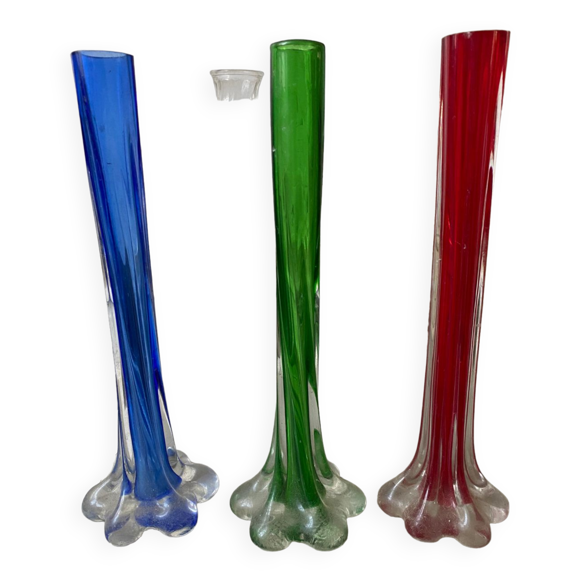 Trio of green blue red soliflores