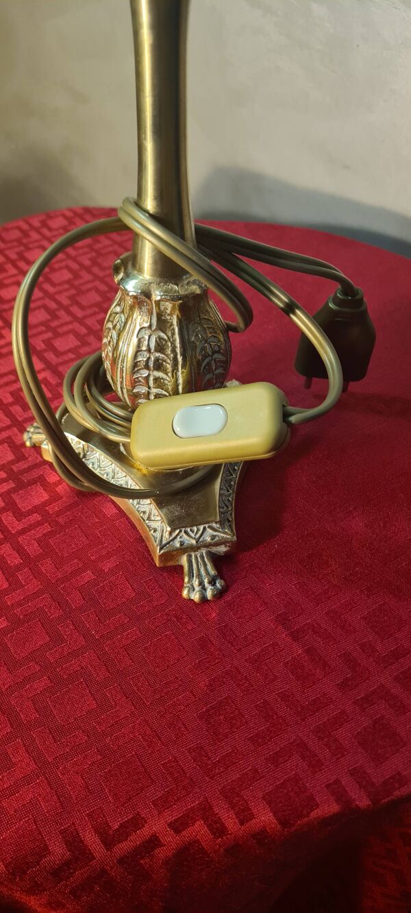 Lampe bronze art ancien Napoléon 3 tres jolie tulipe en pate verre non signé