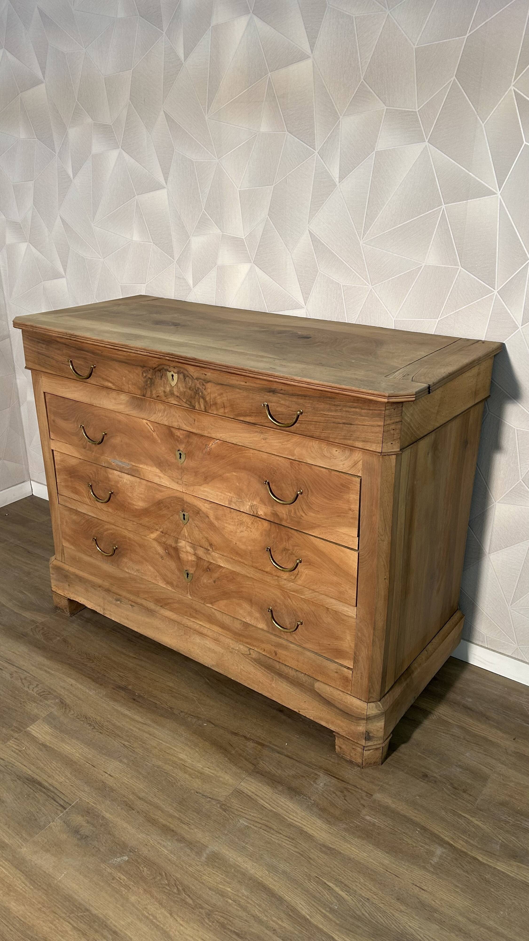 Louis Philipe chest of drawers in solid walnut, airbrushed