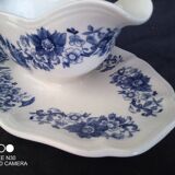 Set of a gravy boat and 2 Sarreguemines ceramic ravines, Derby model
