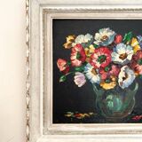 Old oil on canvas depicting a bouquet of flowers
