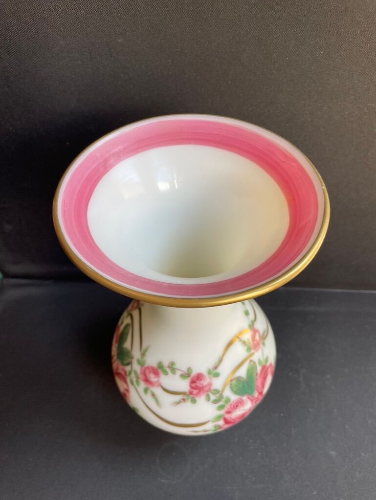 Vase Napoleon III in white opaline with floral decoration with gilding