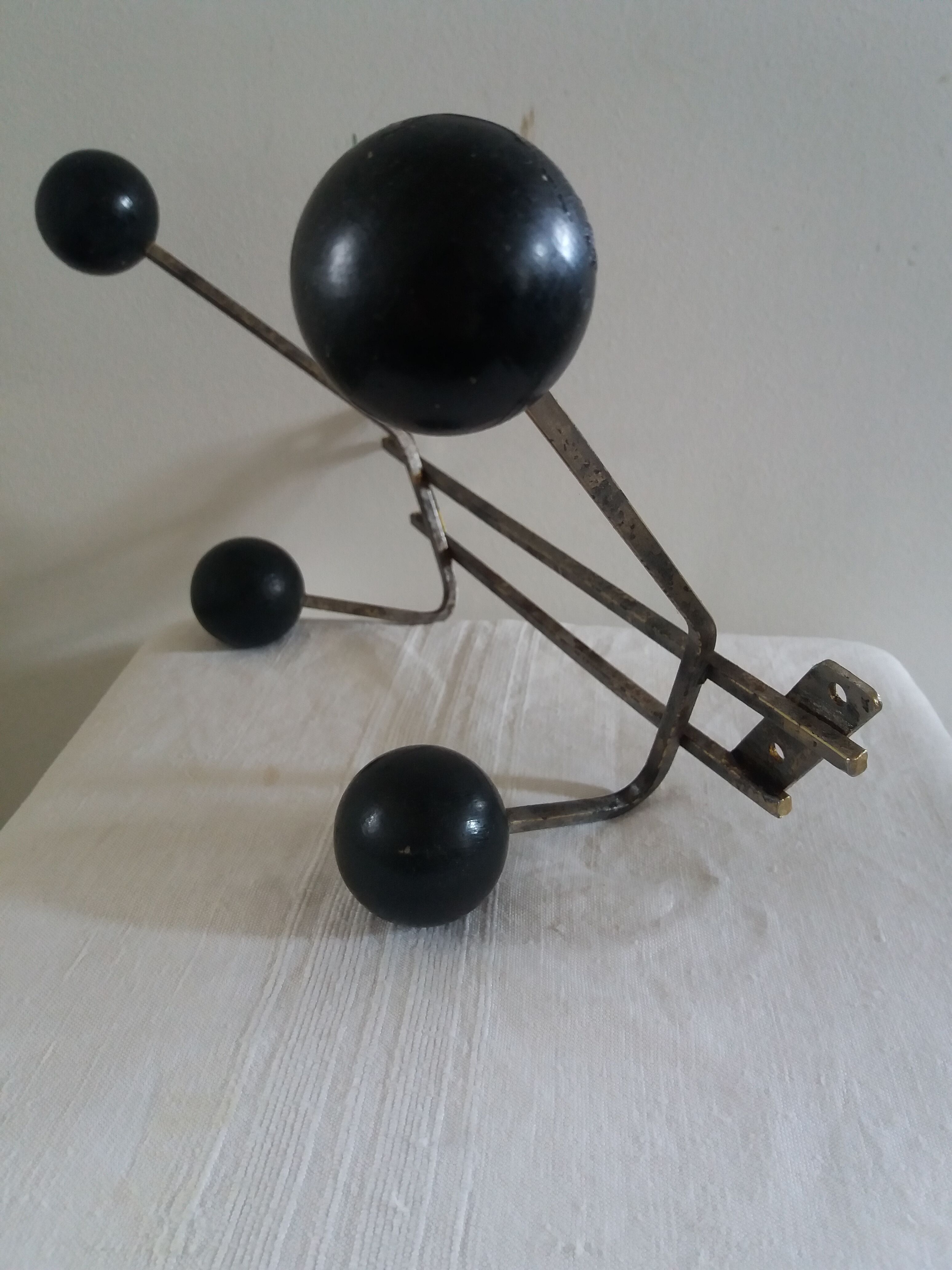 Coat rack in wood and metal