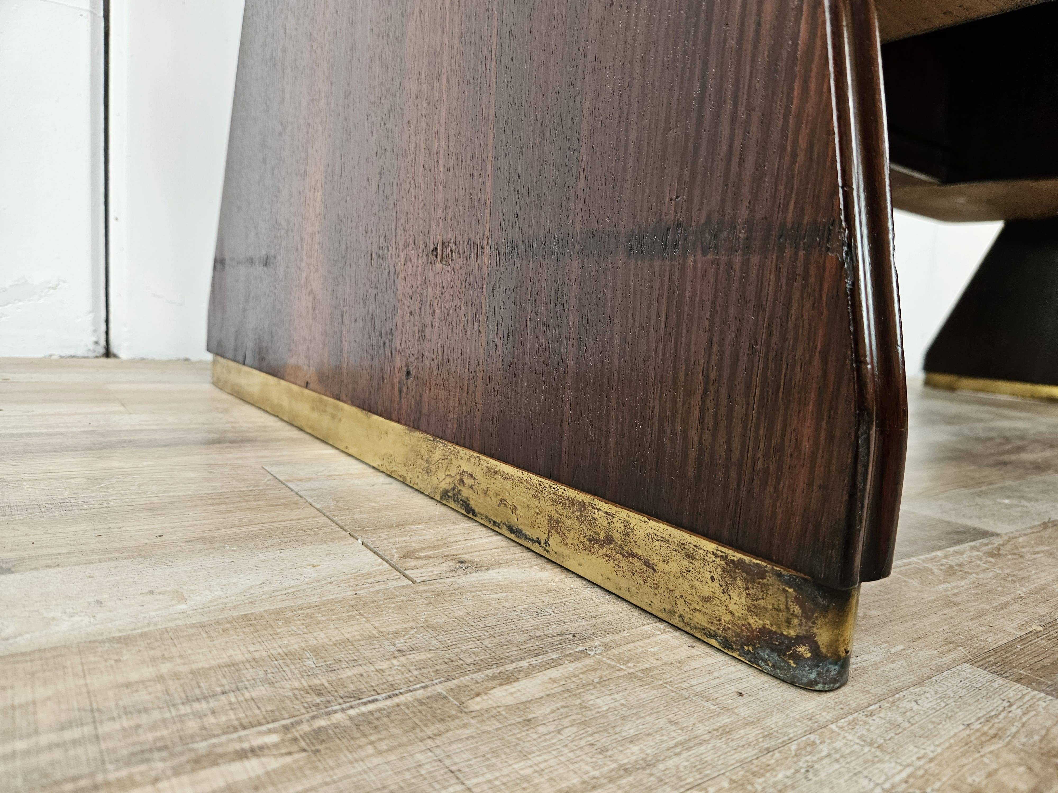 Executive Art Decò desk in exotic wood, glass, and brass