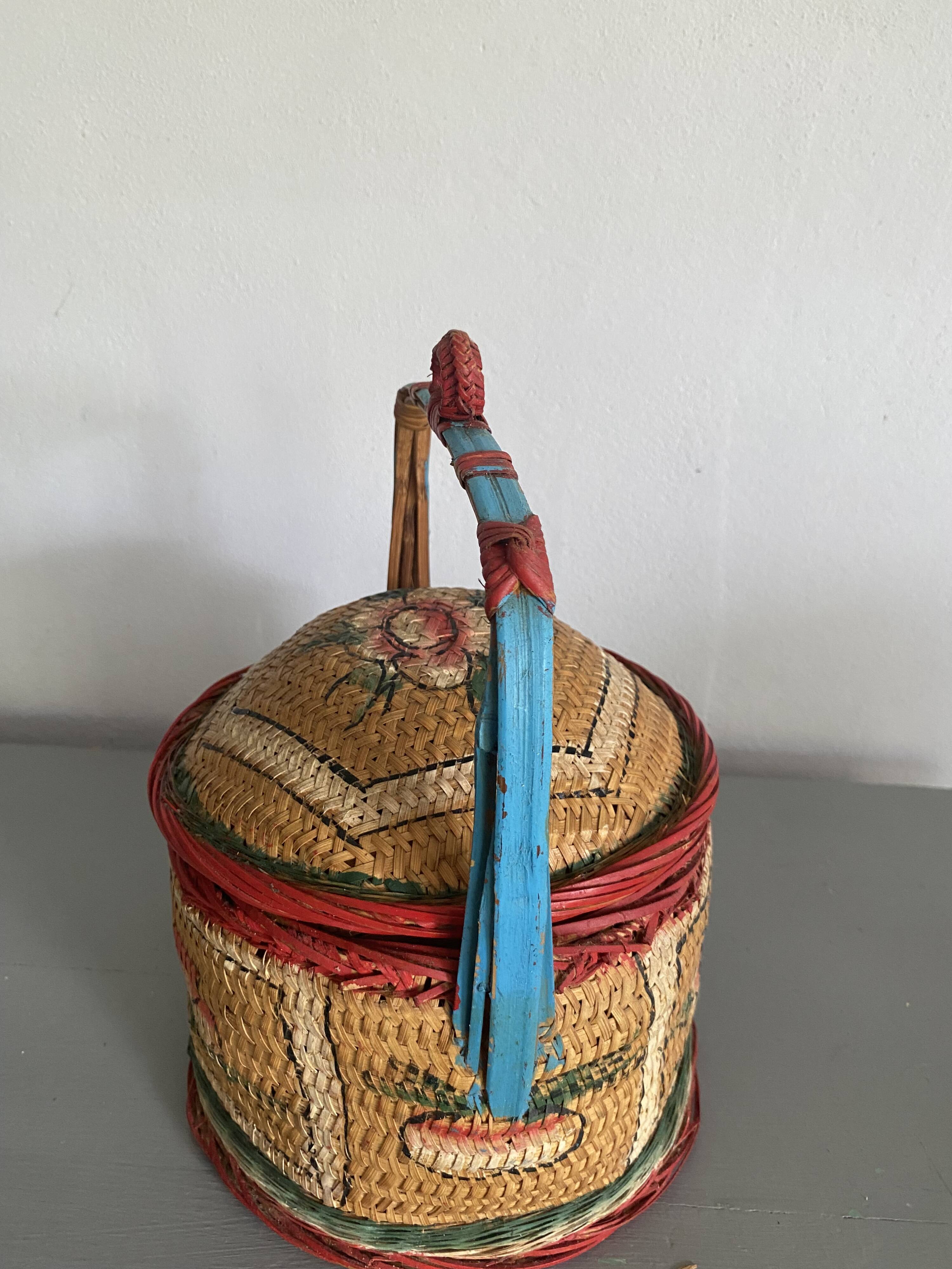 Straw basket, painted decoration, Indonesia