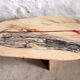 Table basse en marbre rose veiné