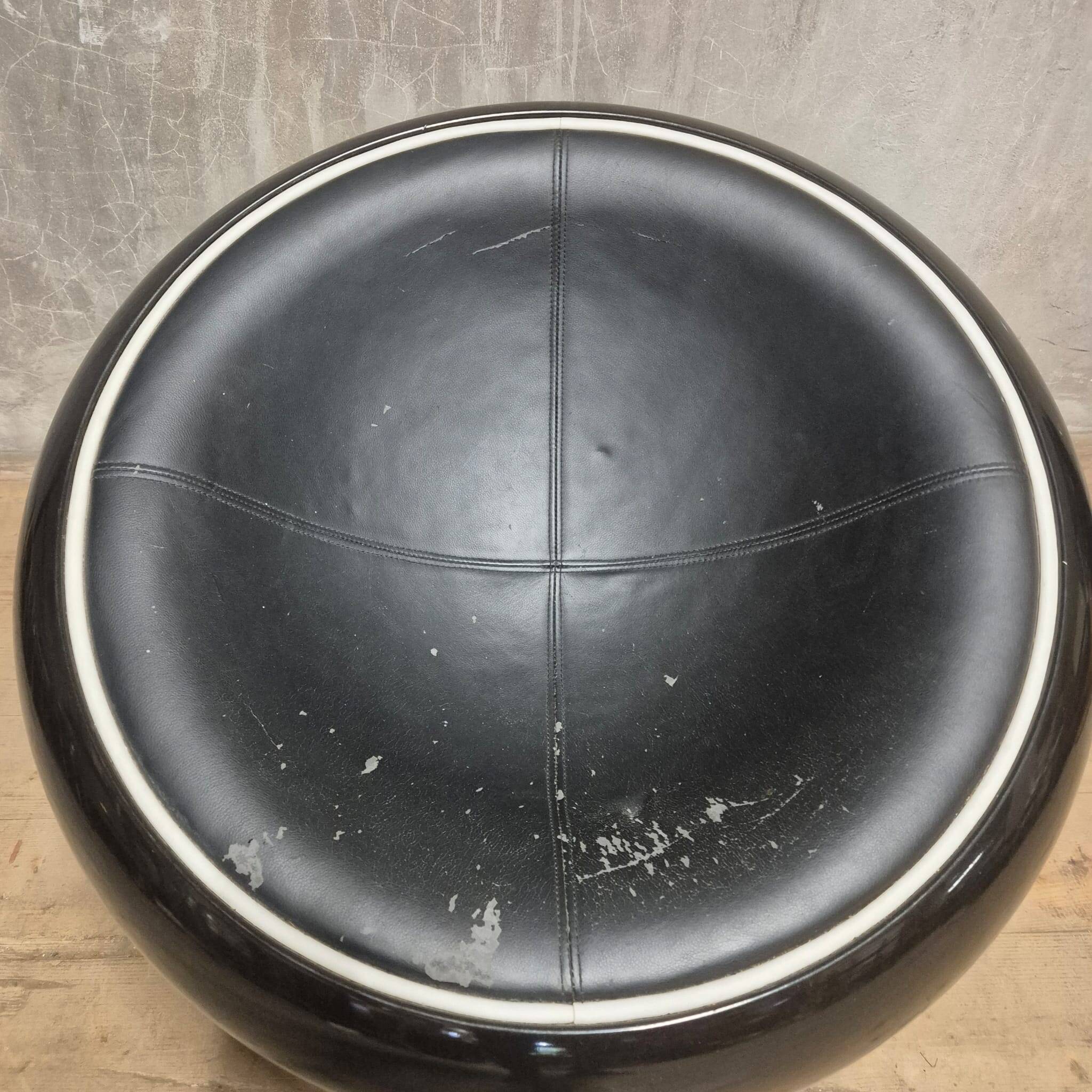 Vintage Fiberglass Lounge Chair, 1970s, Space Age Design