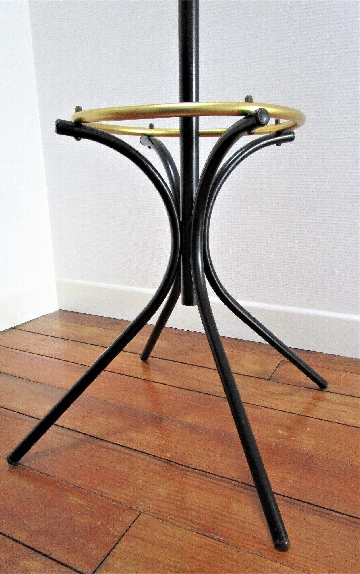 Bistro candracking bistro black metal and gold vintage wood balls