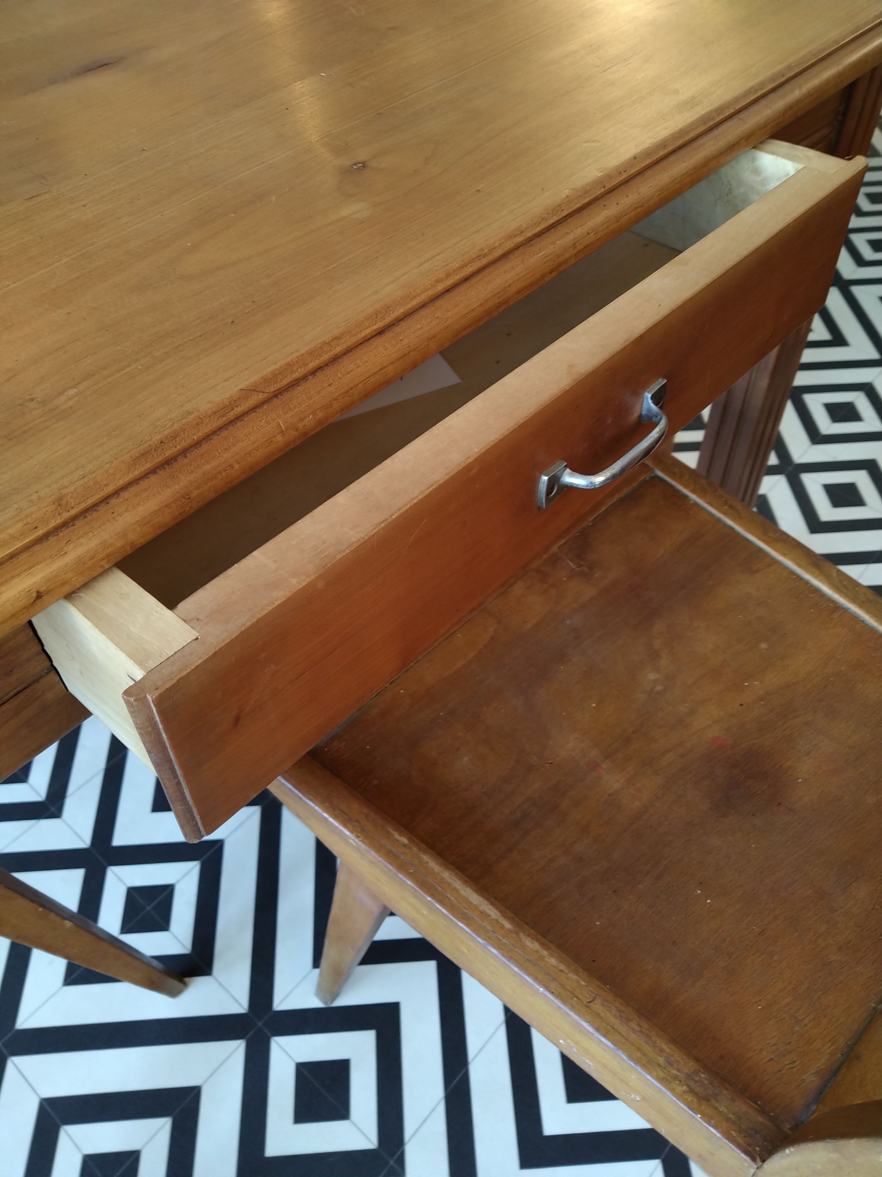 Kitchen table and four bistro chairs