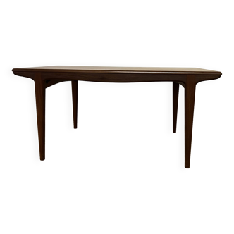 Scandinavian style teak table with extensions
