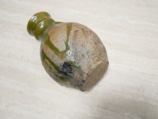 Jarre ancienne en terre cuite vernissée